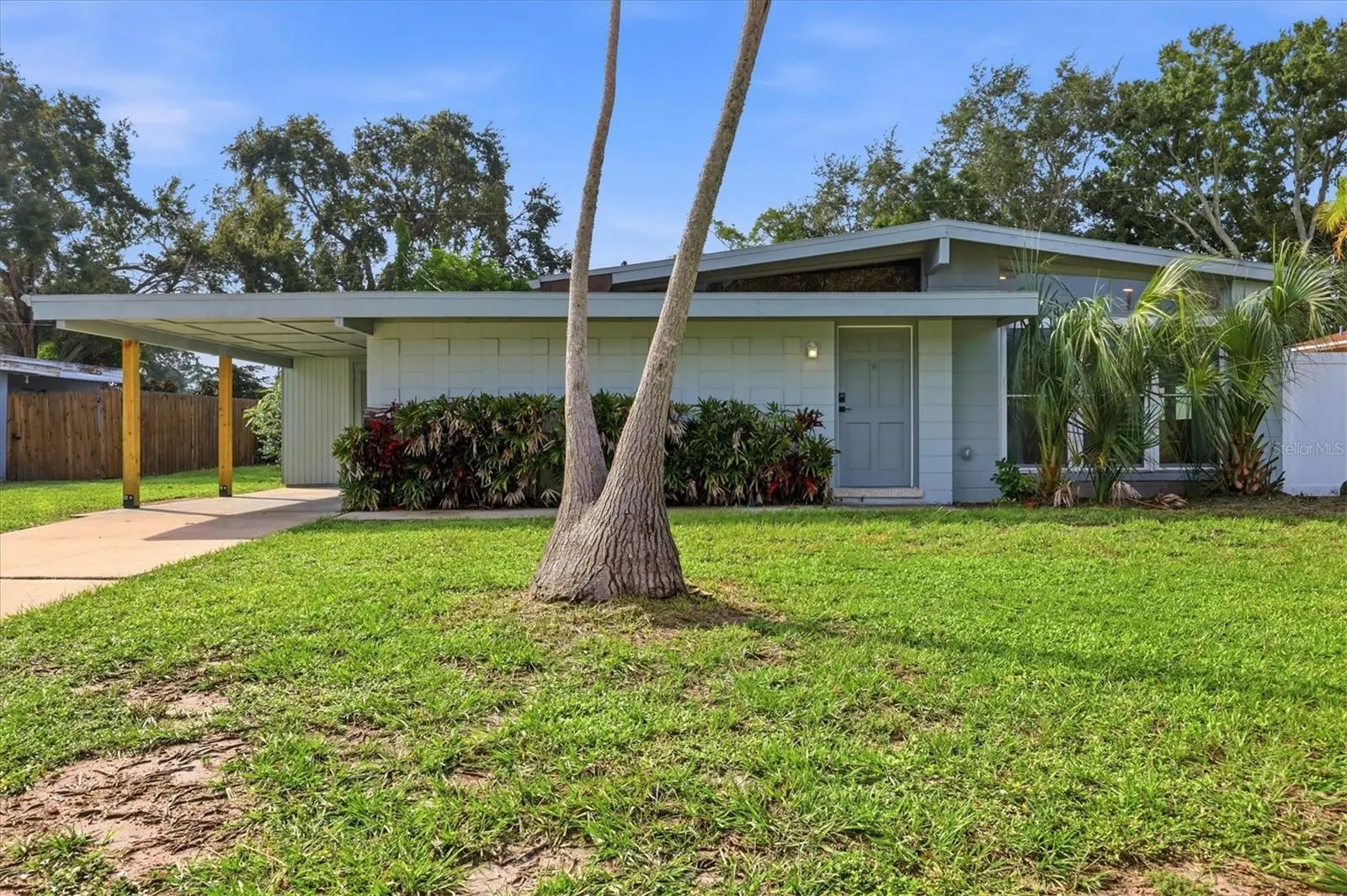 2320 COLGATE AVE