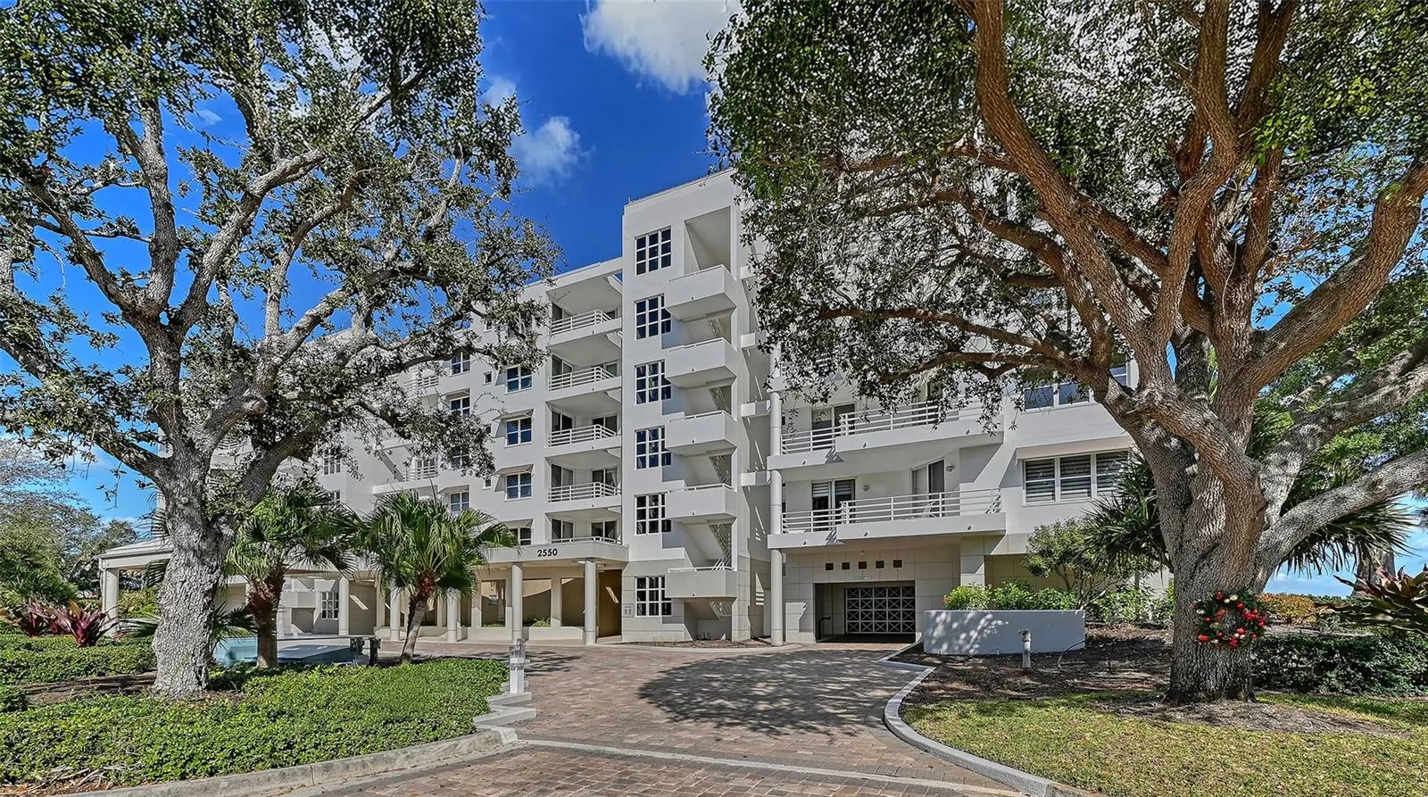 2550 HARBOURSIDE DR #334 #334