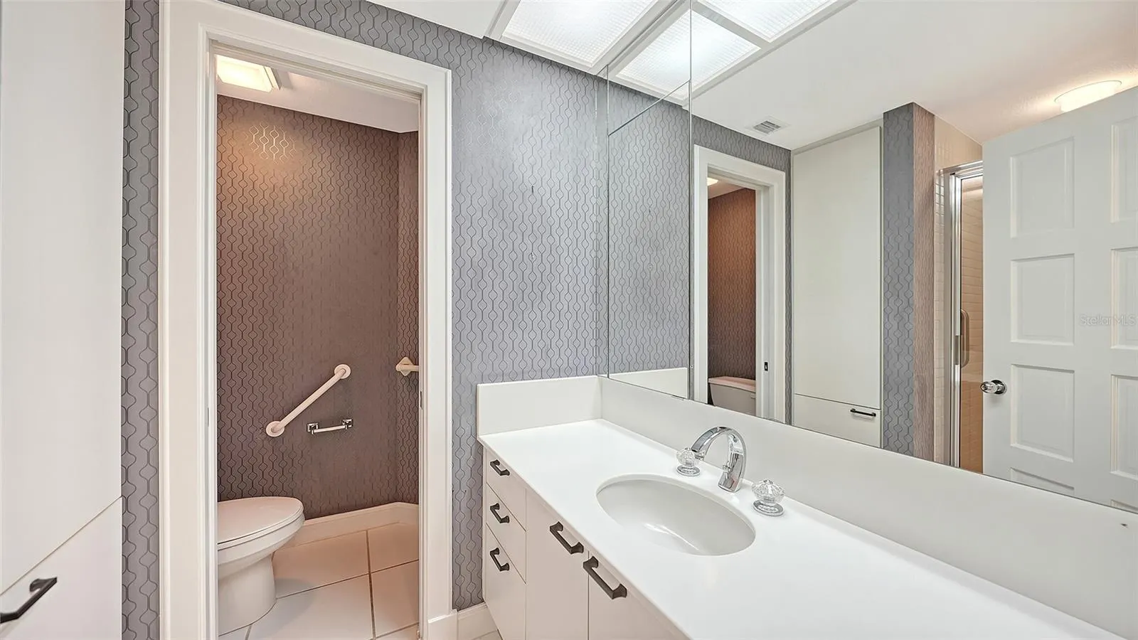 2550 HARBOURSIDE DR #334 #334