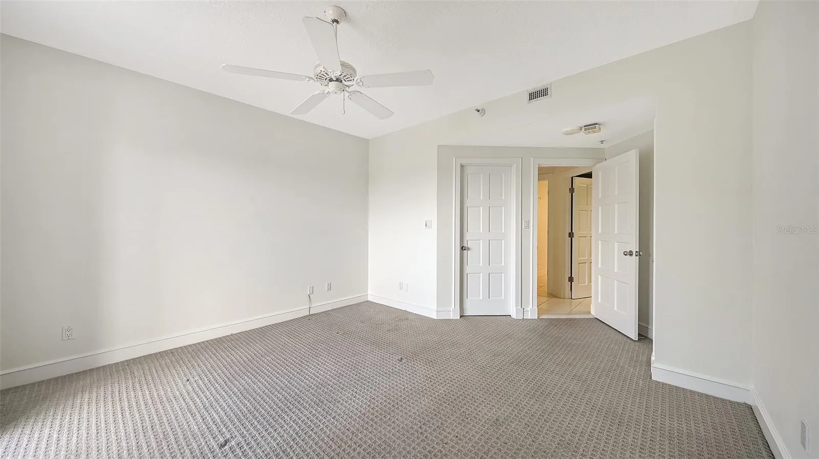 2550 HARBOURSIDE DR #334 #334