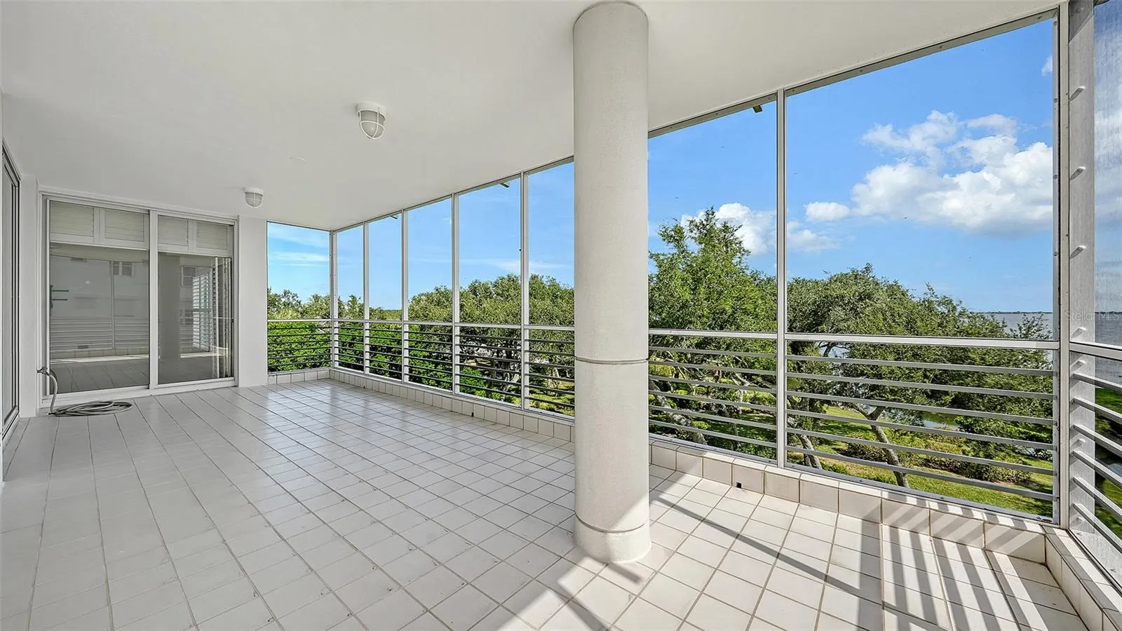 2550 HARBOURSIDE DR #334 #334