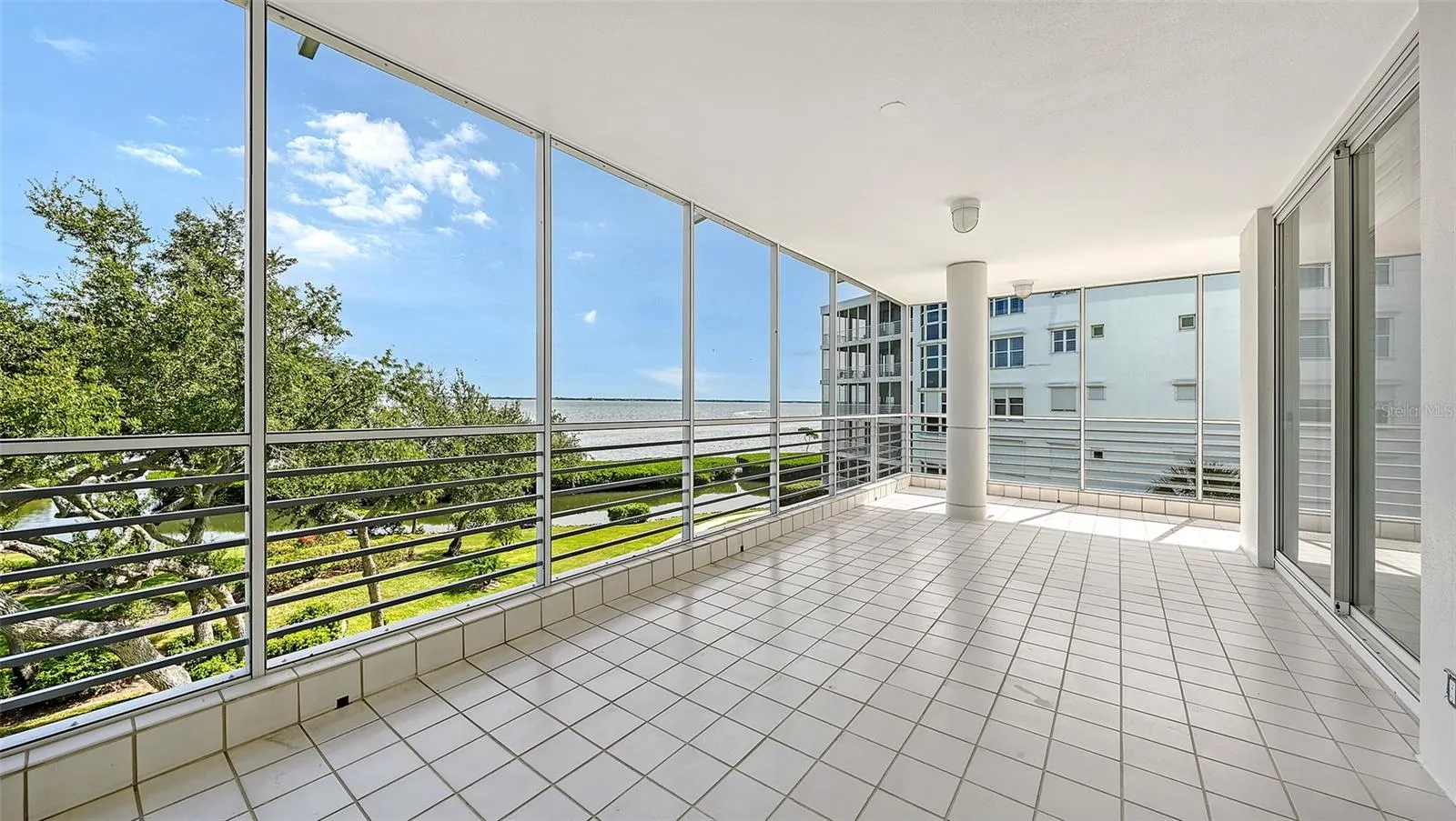 2550 HARBOURSIDE DR #334 #334