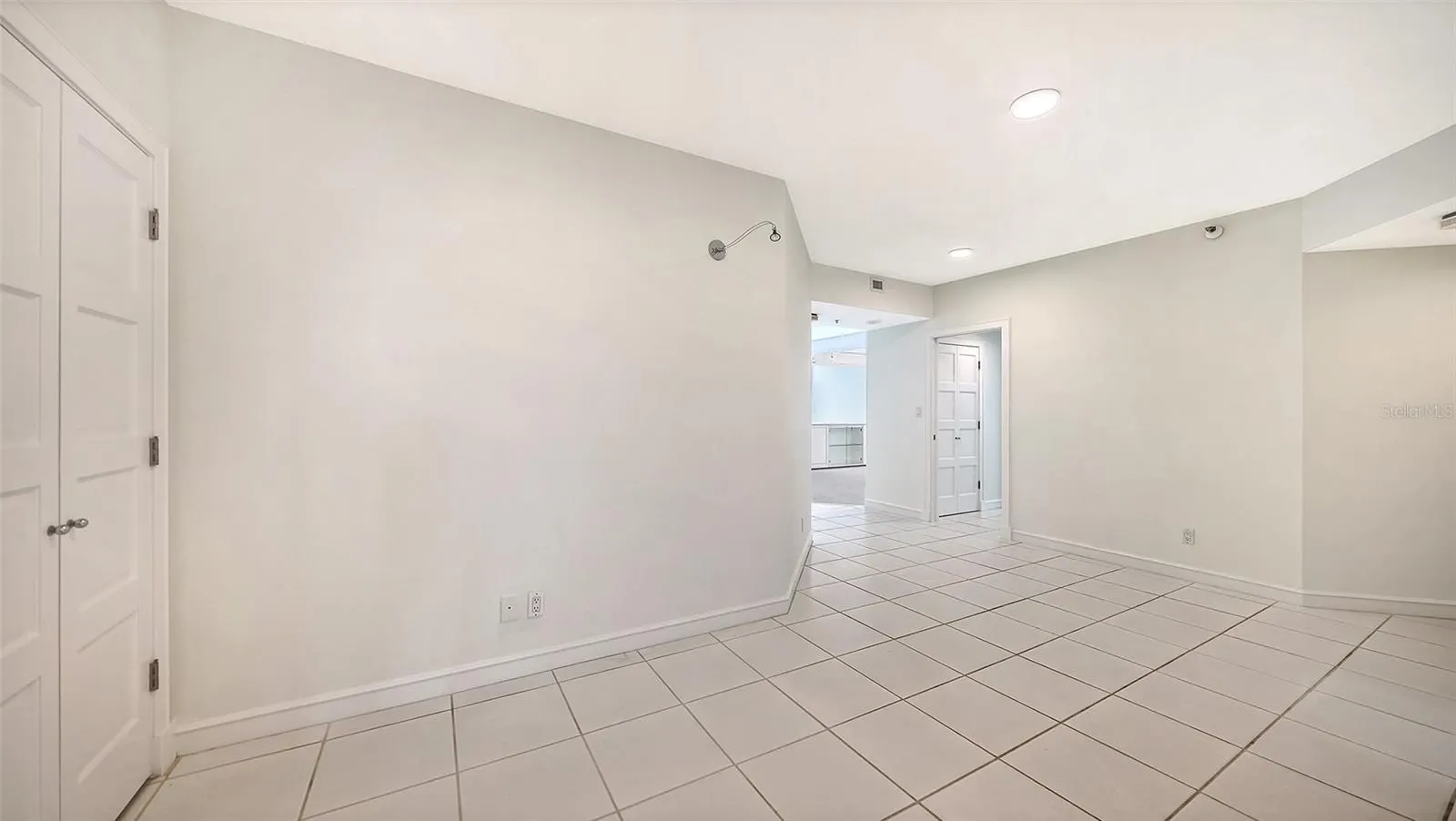 2550 HARBOURSIDE DR #334 #334