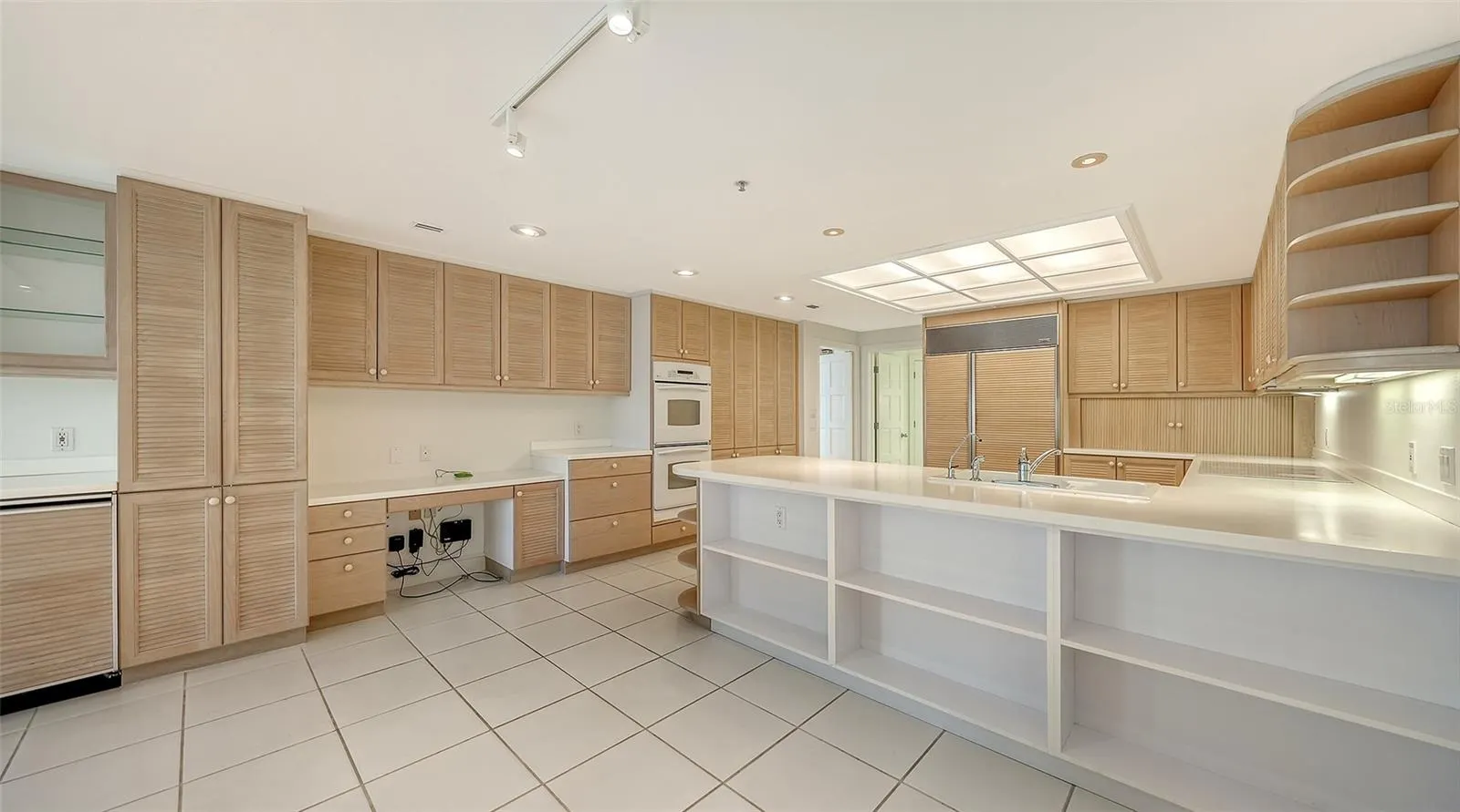 2550 HARBOURSIDE DR #334 #334