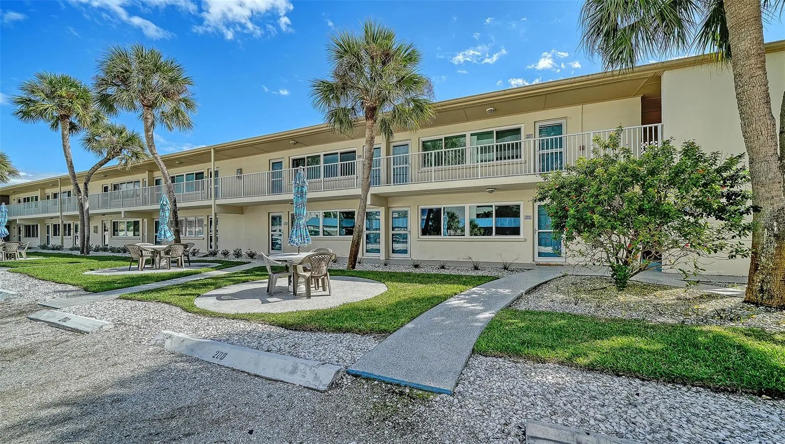 5950 MIDNIGHT PASS RD #201 #201