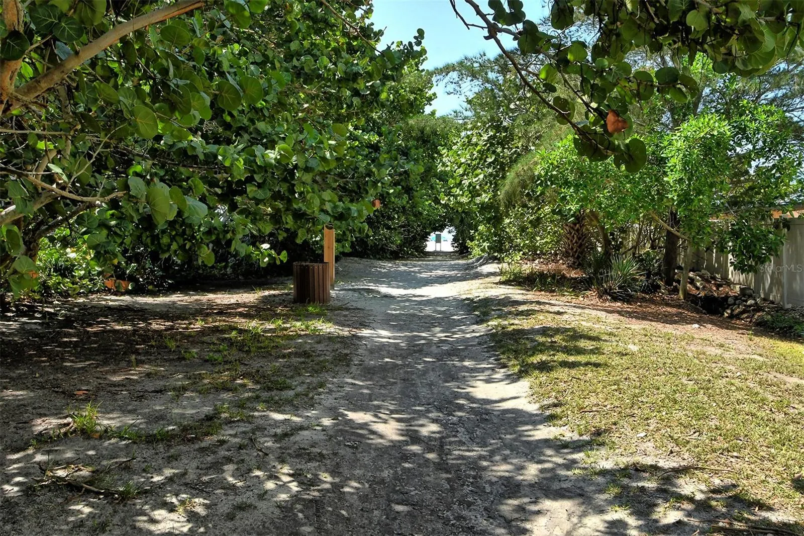 5950 MIDNIGHT PASS RD #201 #201