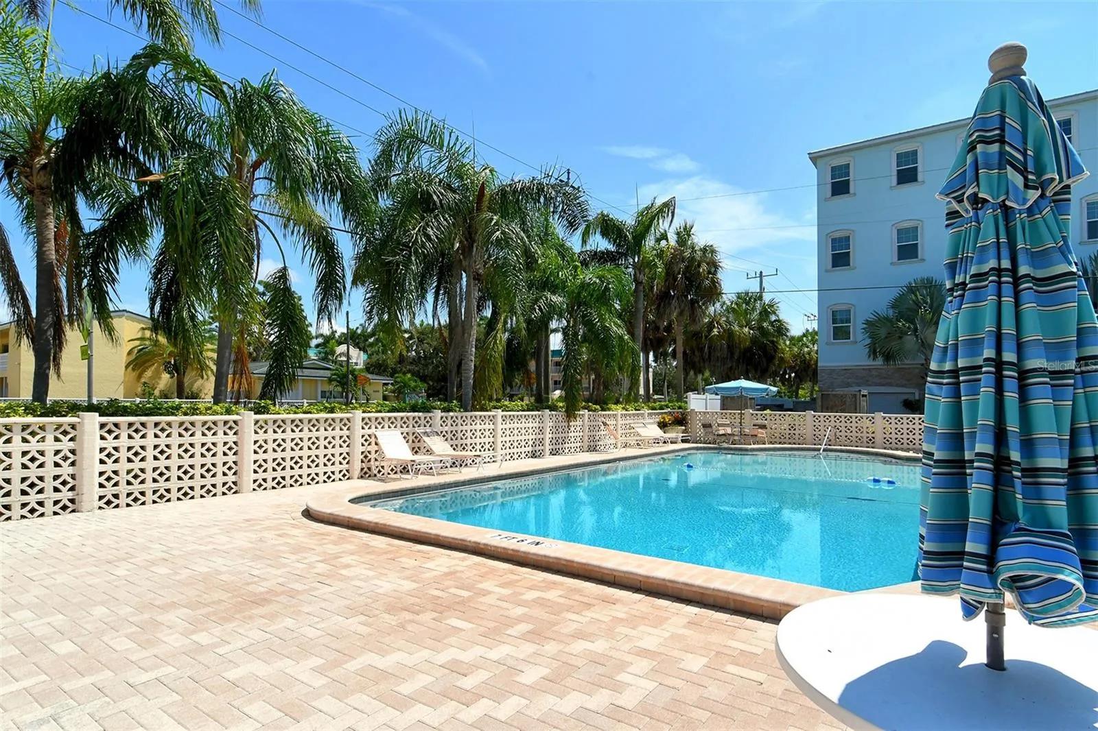 5950 MIDNIGHT PASS RD #201 #201