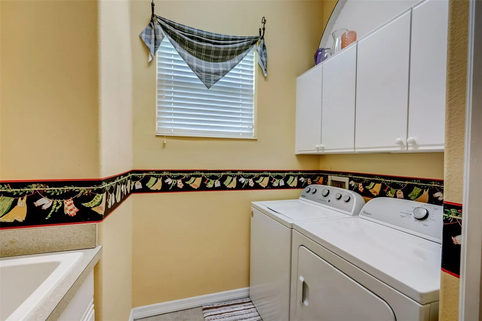 12207 LAVENDER LOOP