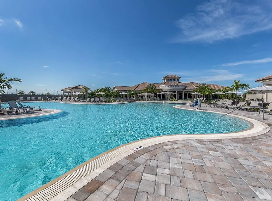 5685 PALMER CIR #202 #202