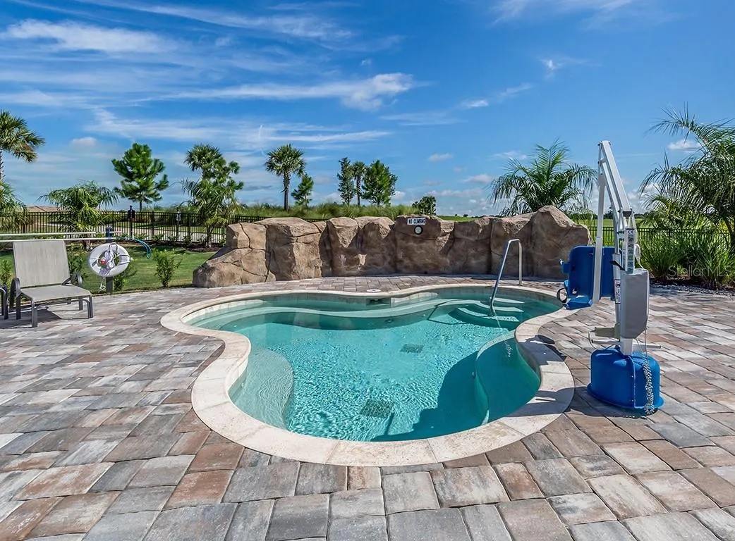 5685 PALMER CIR #202 #202