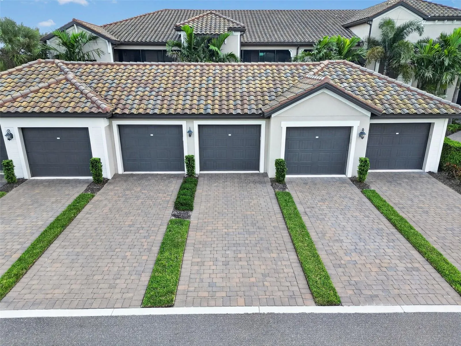 5685 PALMER CIR #202 #202