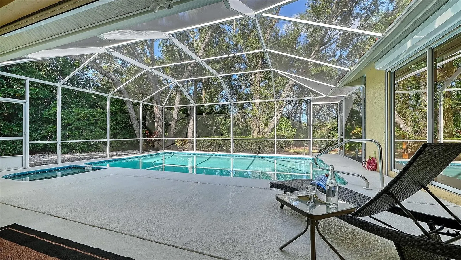 8488 WOODBRIAR DR