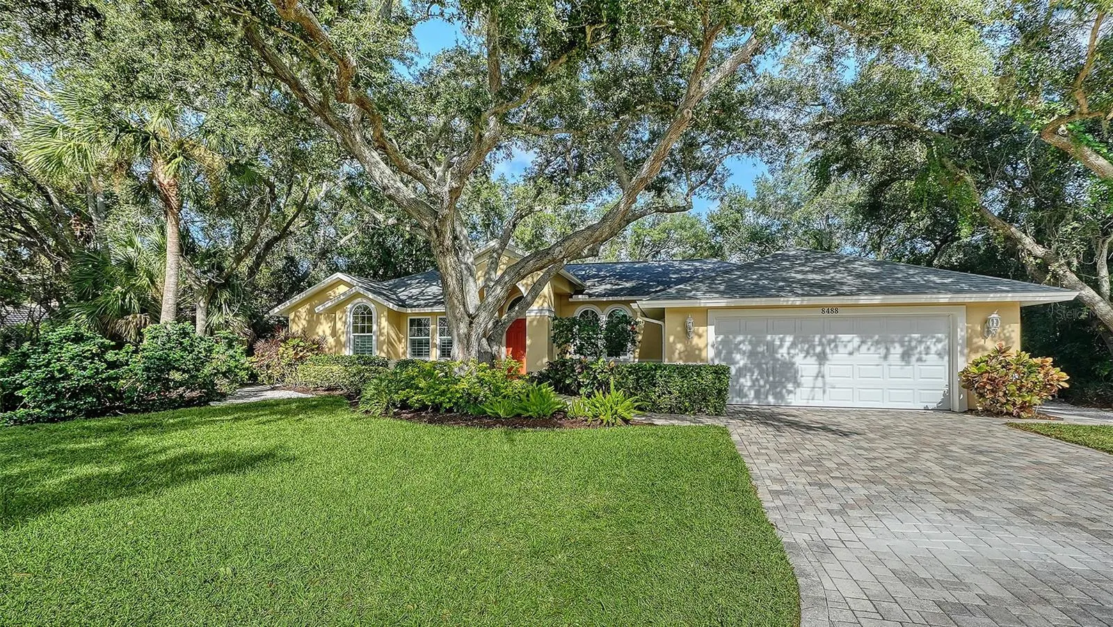 8488 WOODBRIAR DR