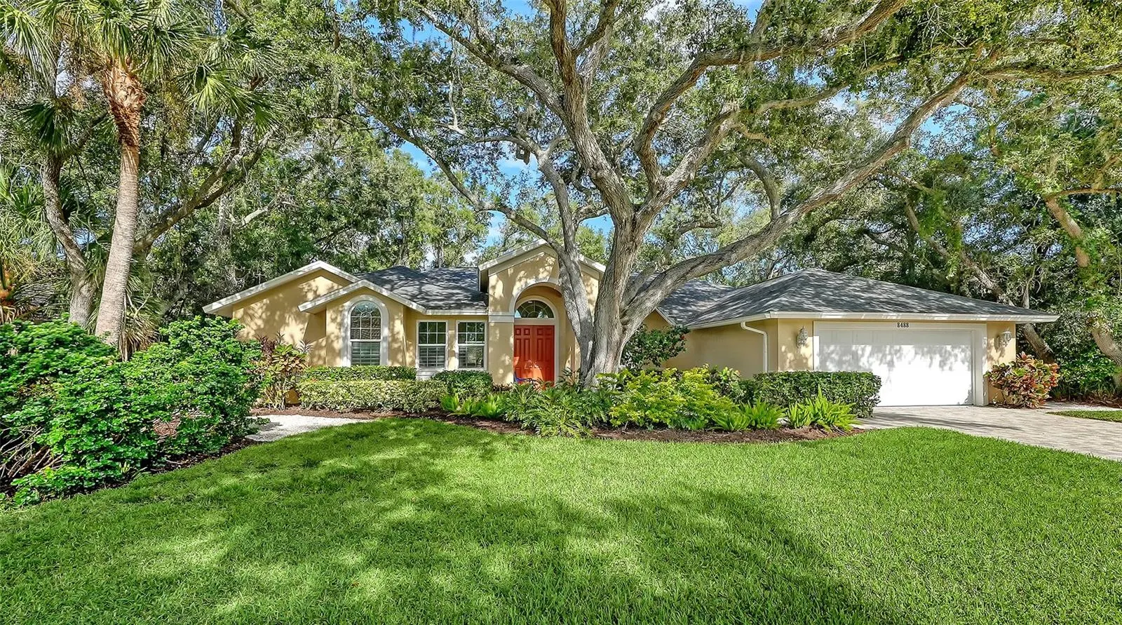8488 WOODBRIAR DR