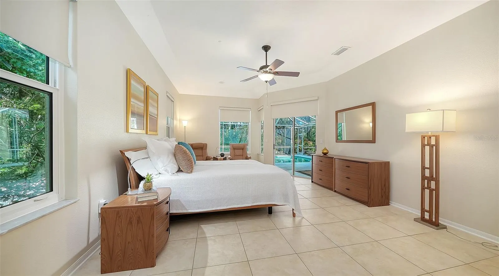 8488 WOODBRIAR DR