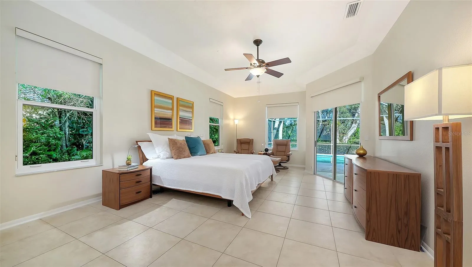 8488 WOODBRIAR DR