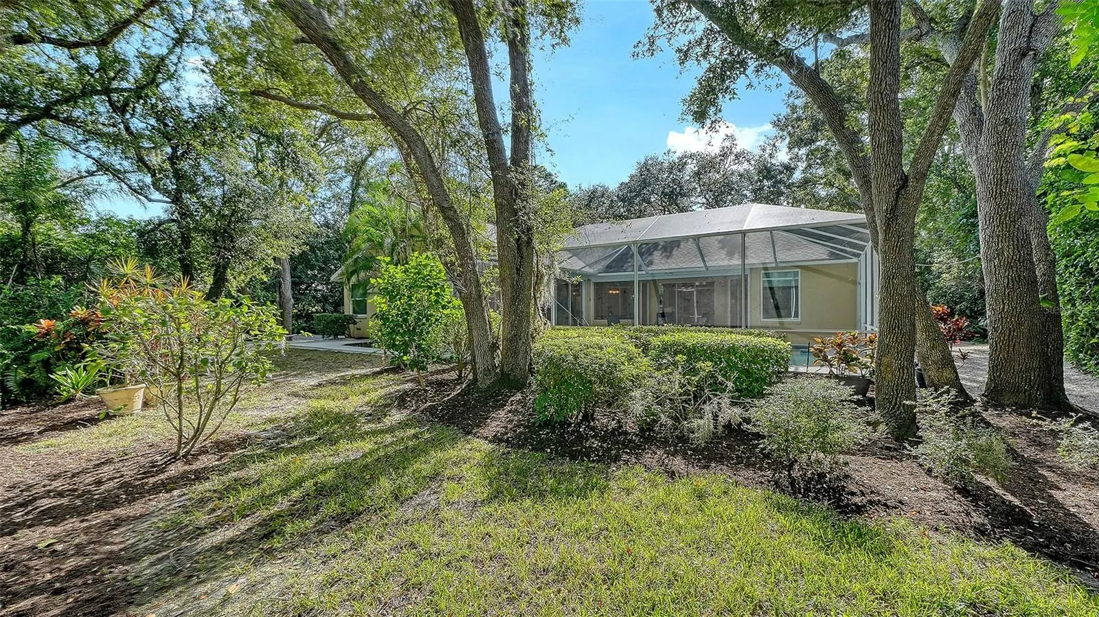 8488 WOODBRIAR DR