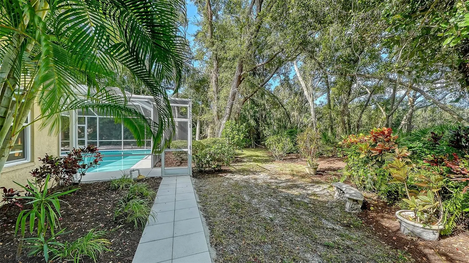 8488 WOODBRIAR DR