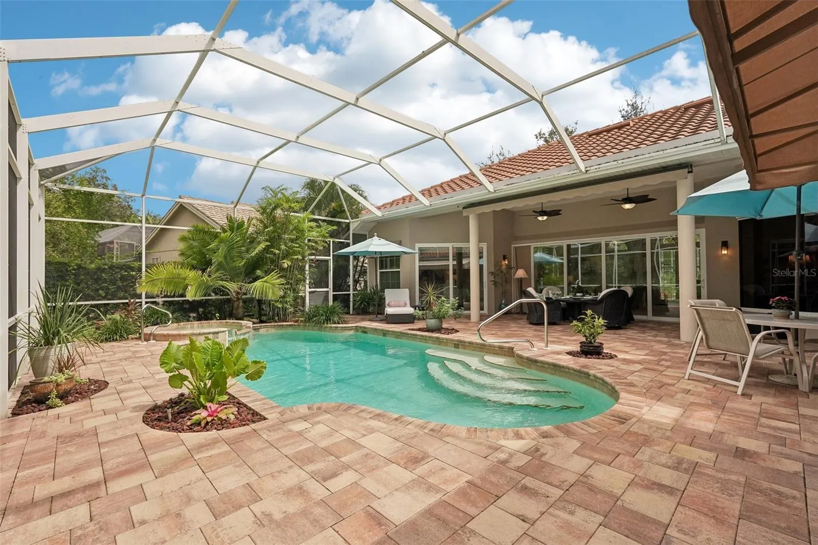 444 FIELDSTONE DR