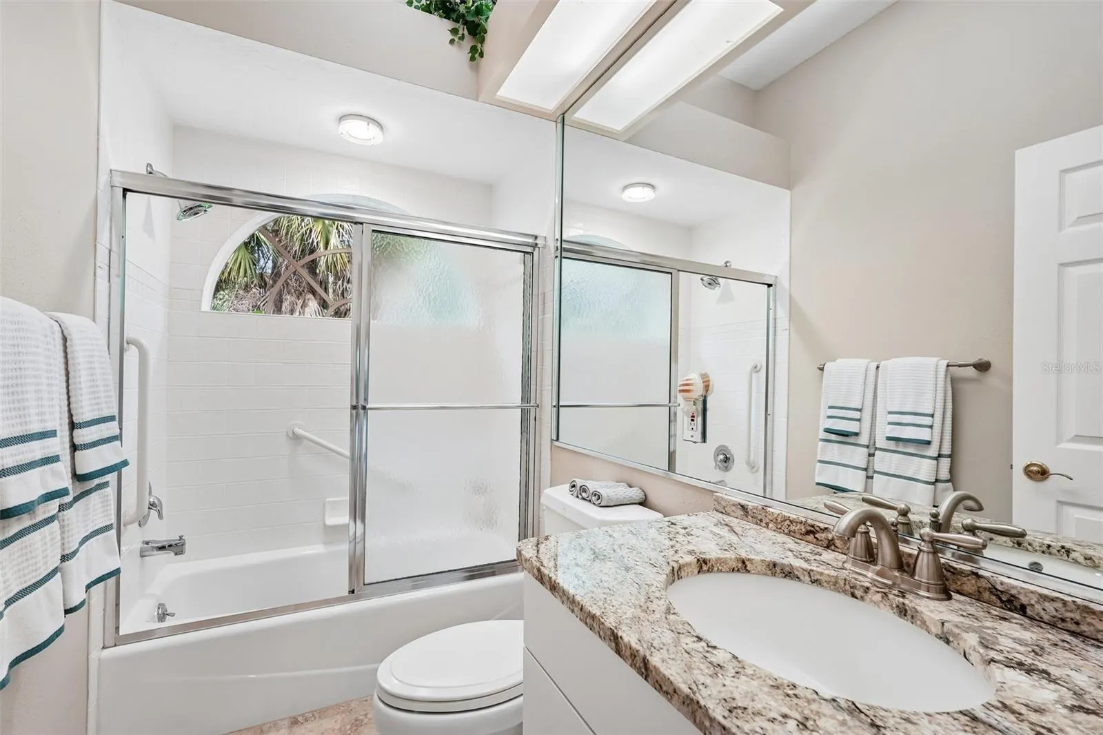 444 FIELDSTONE DR