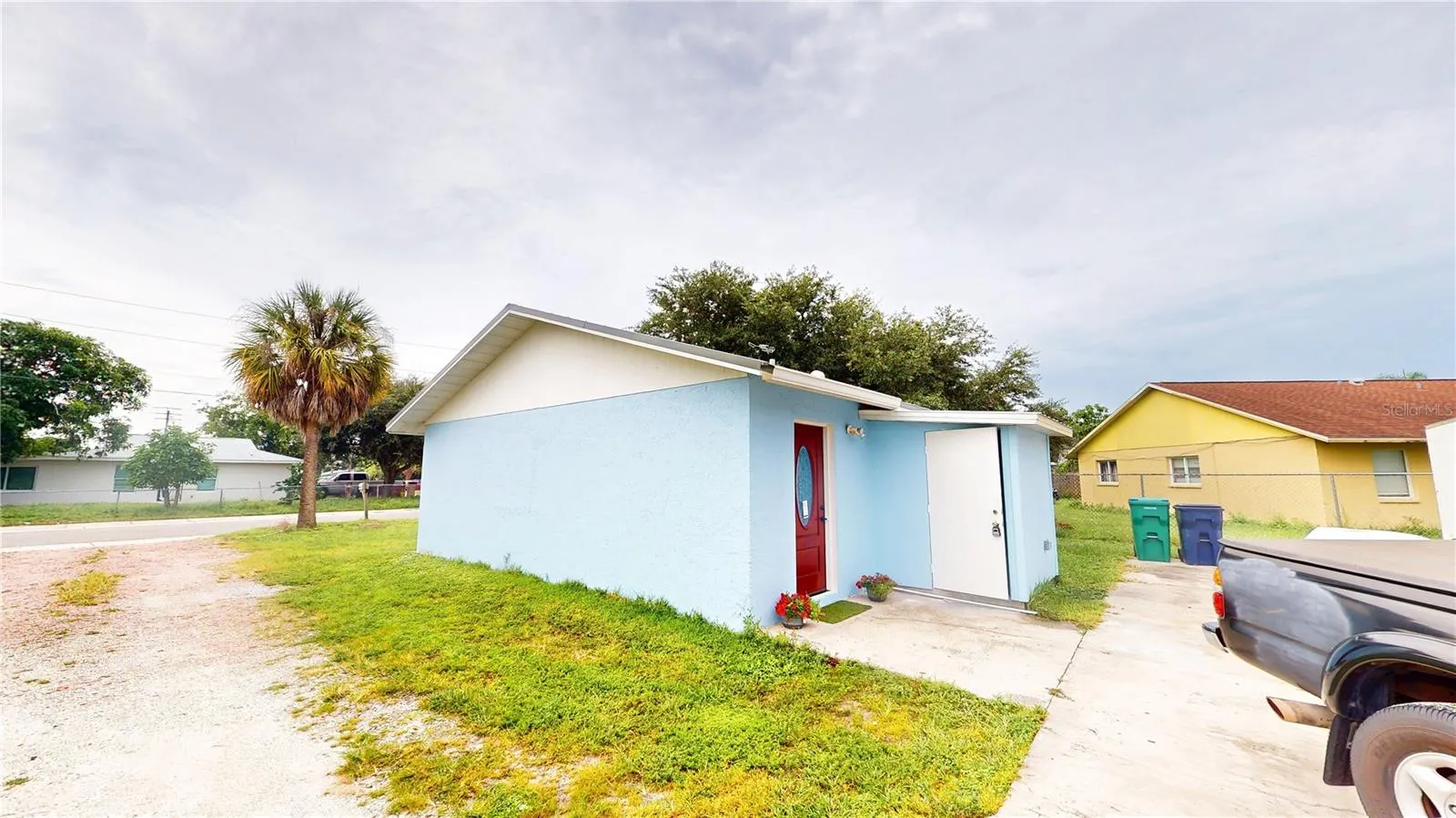 330 12TH ST W