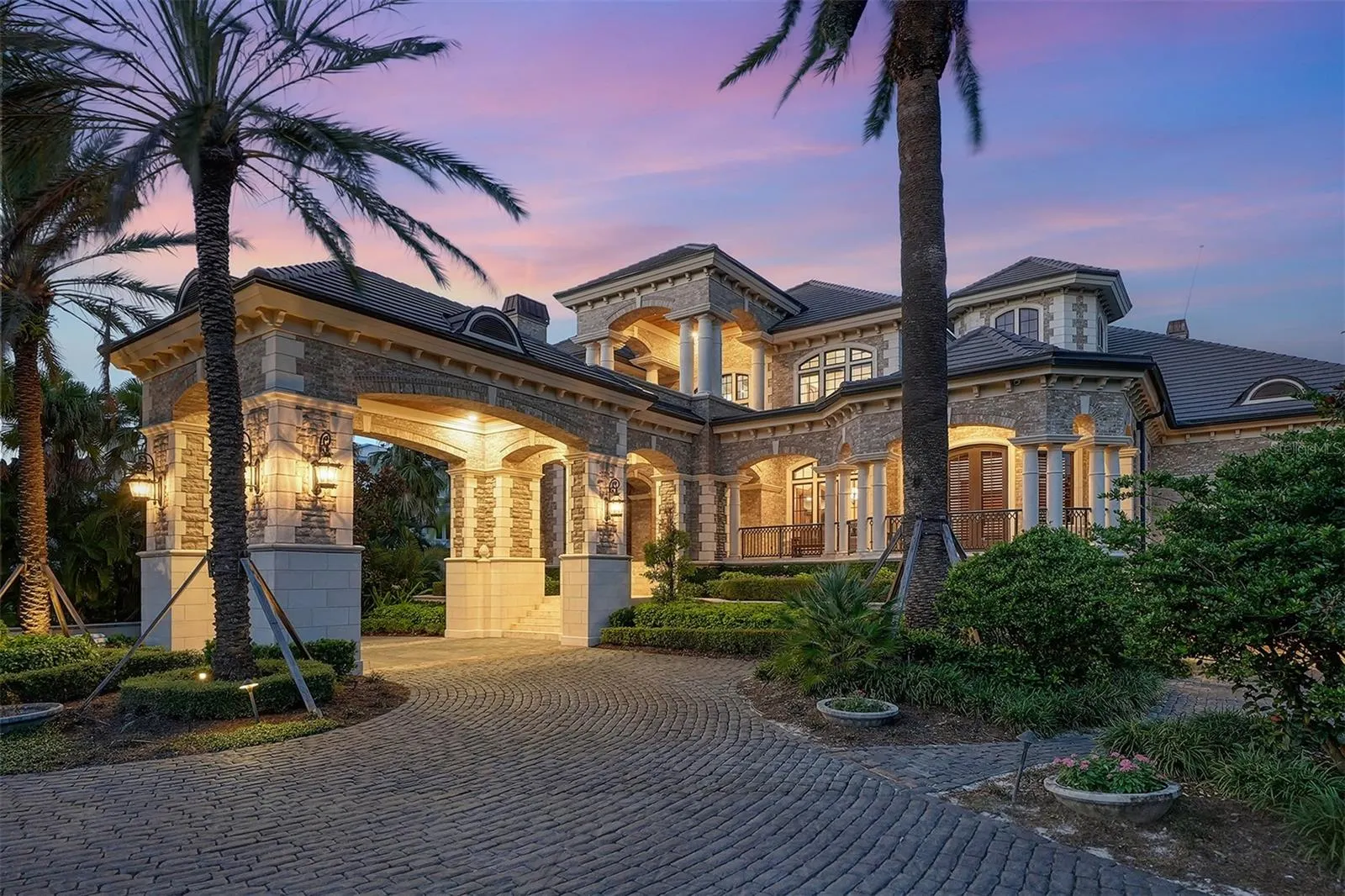 1423 HILLVIEW DR