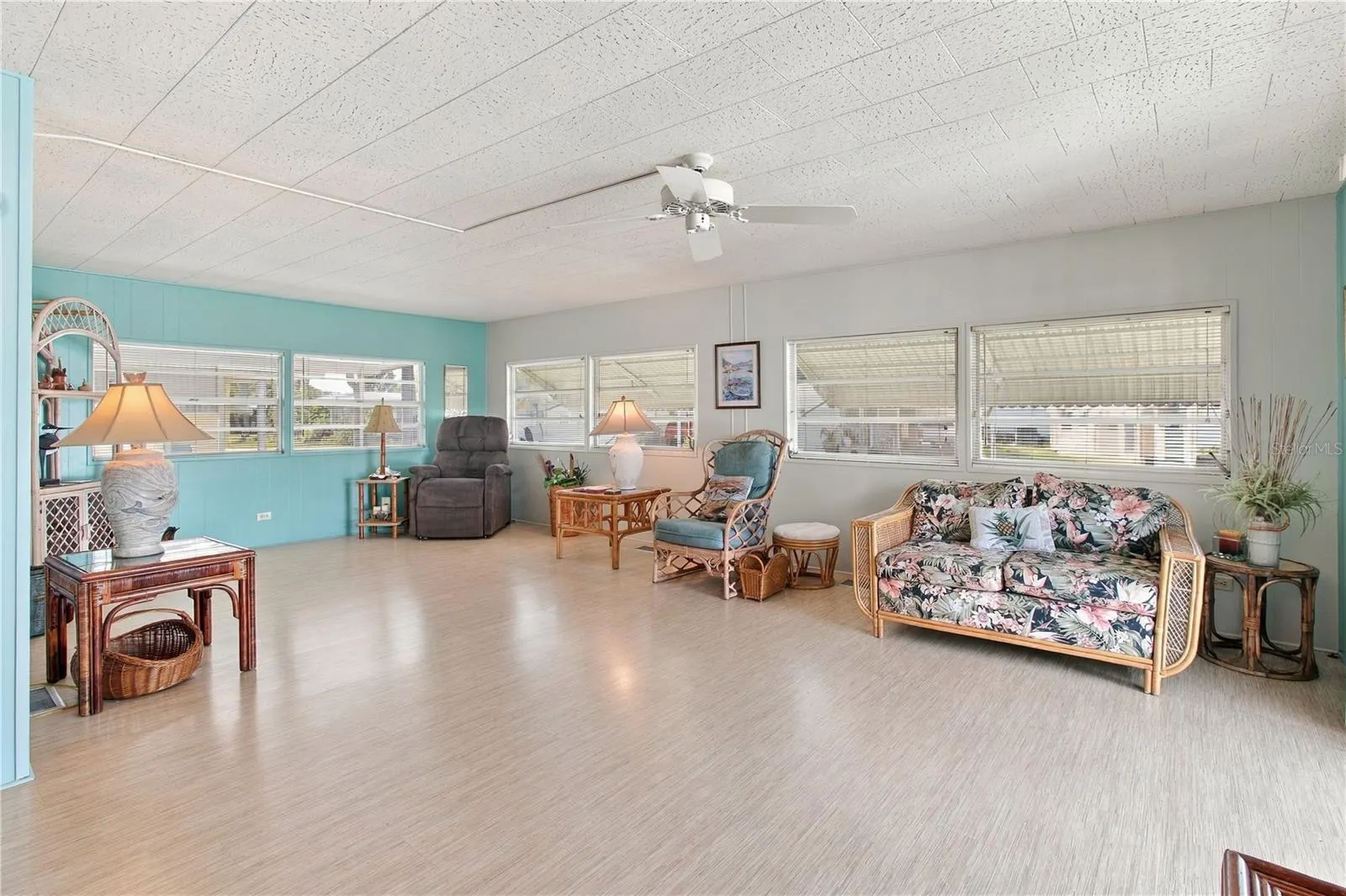 5317 CHATEAU LN