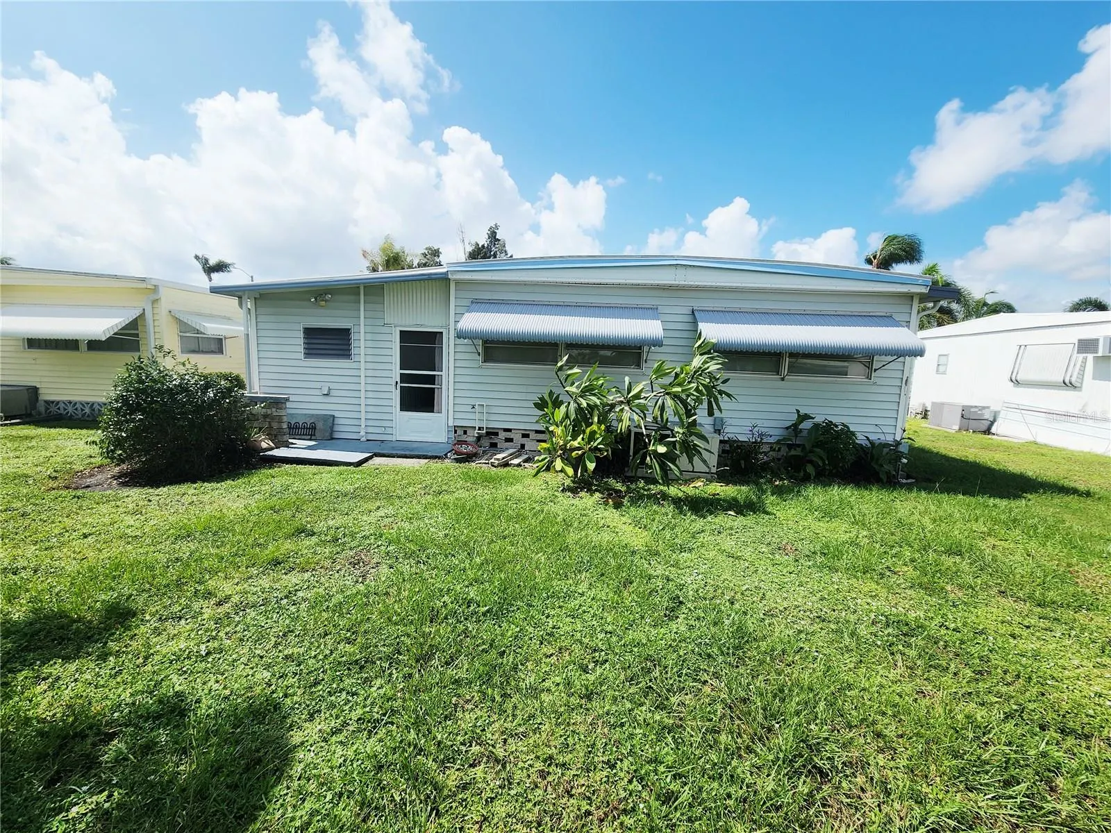 5317 CHATEAU LN