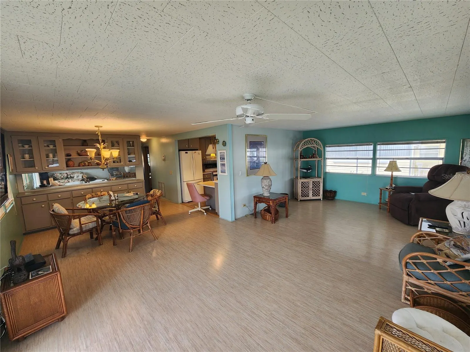 5317 CHATEAU LN