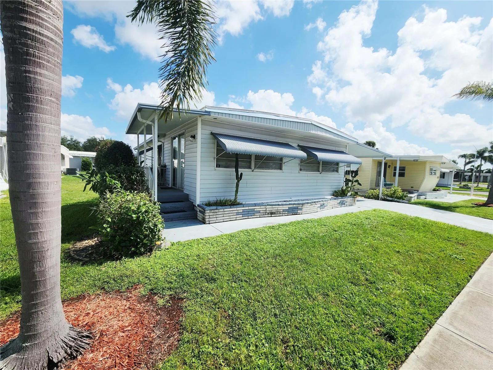 5317 CHATEAU LN