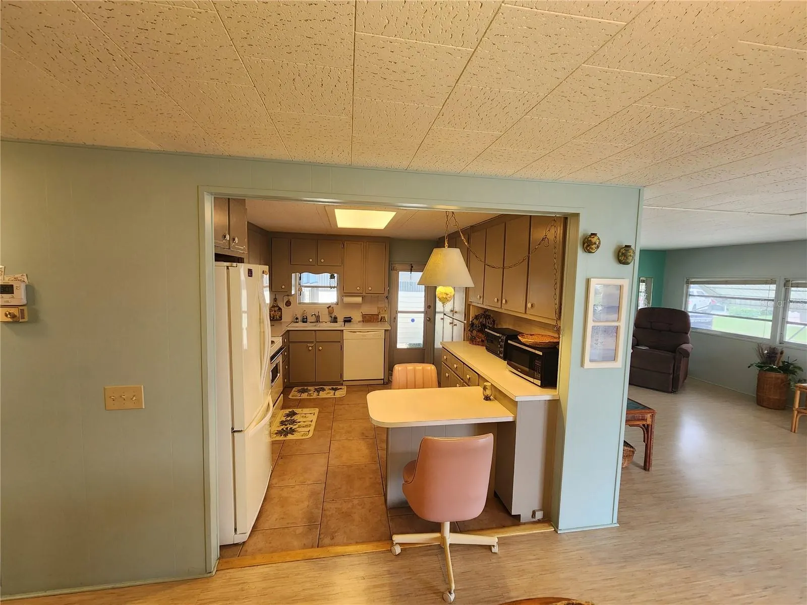 5317 CHATEAU LN