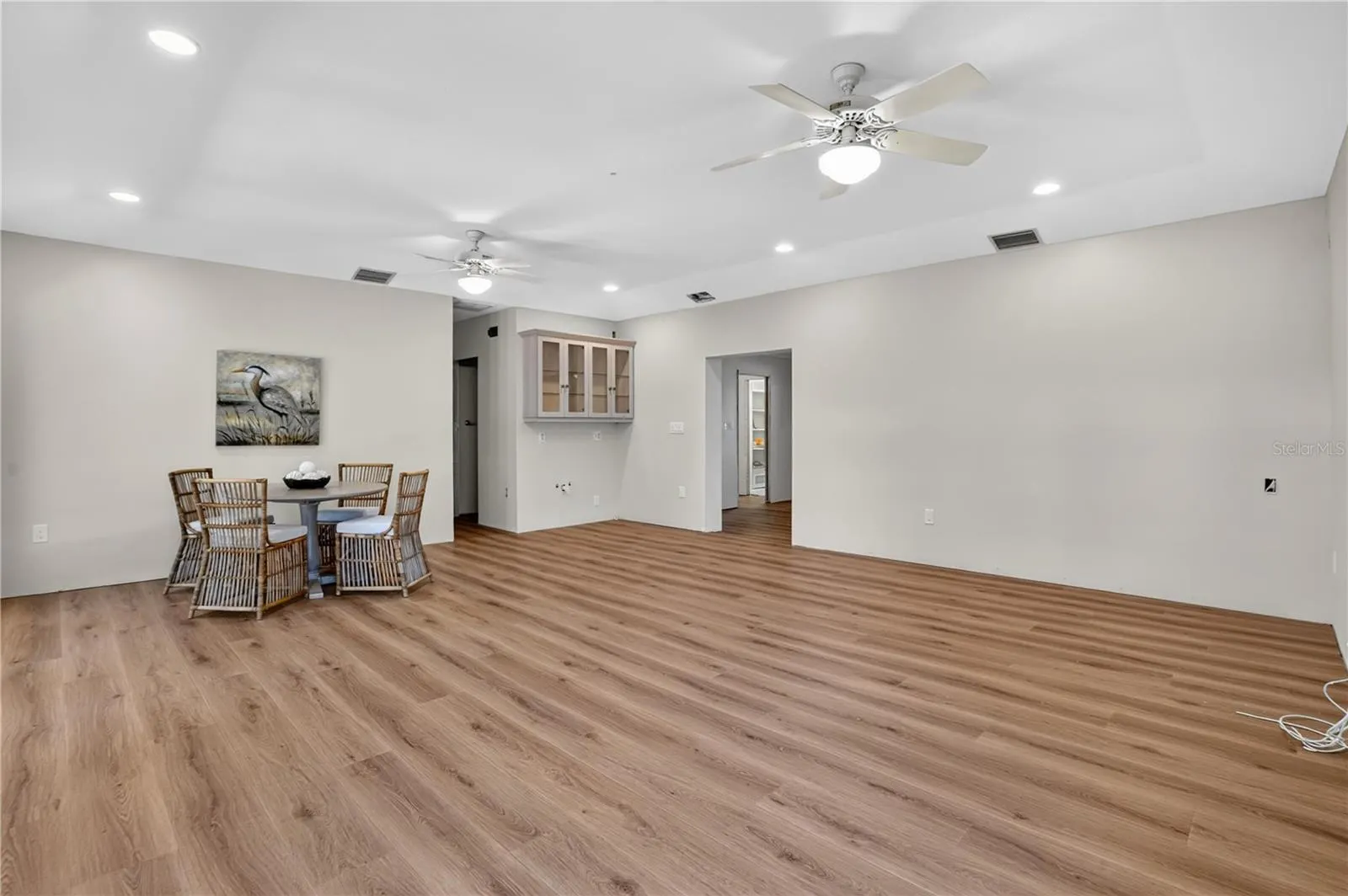 2305 RIVERVIEW BLVD