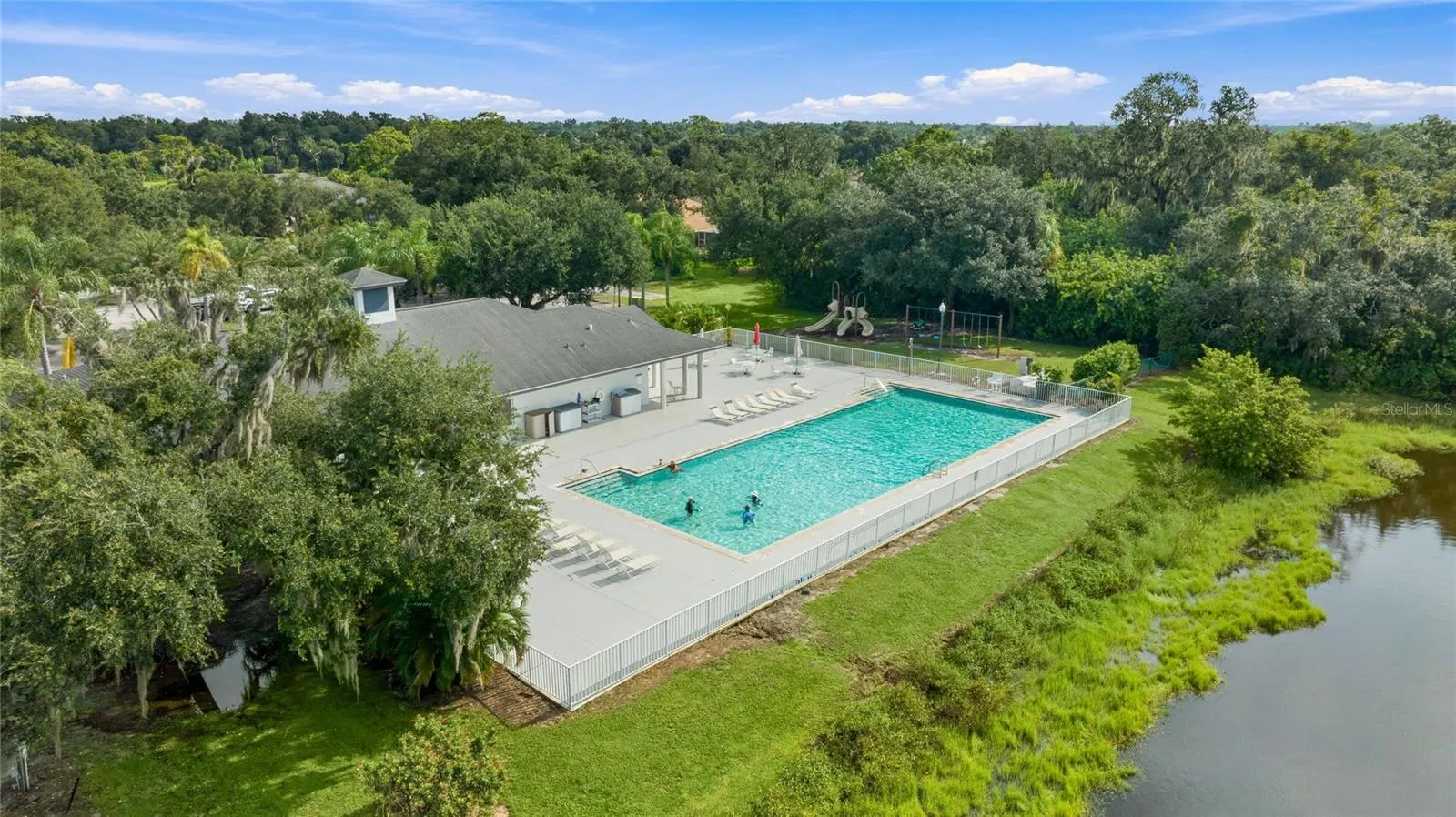 3306 LITTLE COUNTRY RD