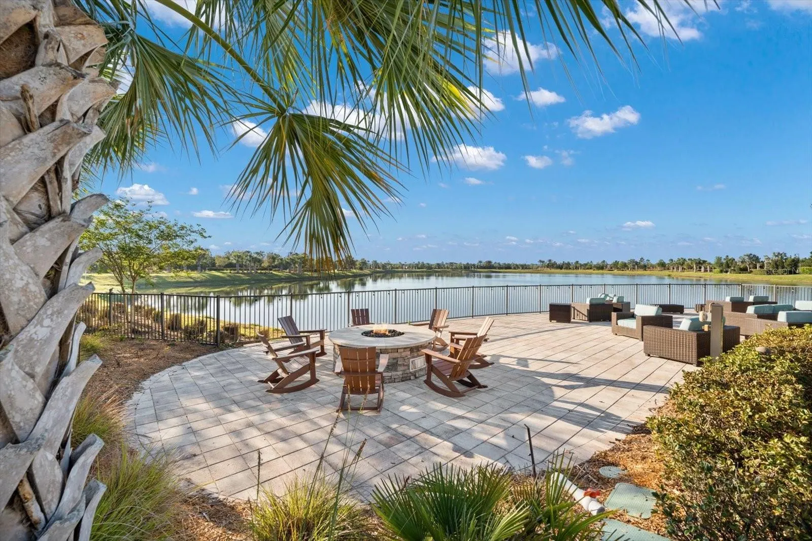 17218 SEAFORD WAY