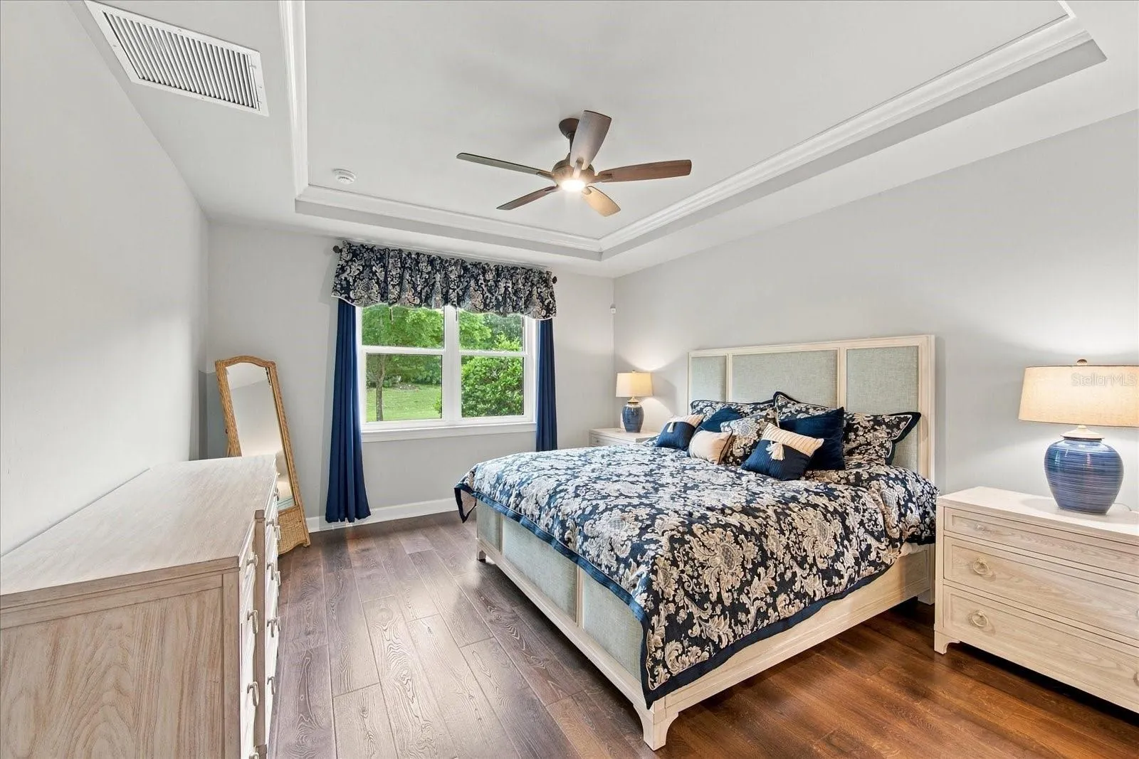 17218 SEAFORD WAY