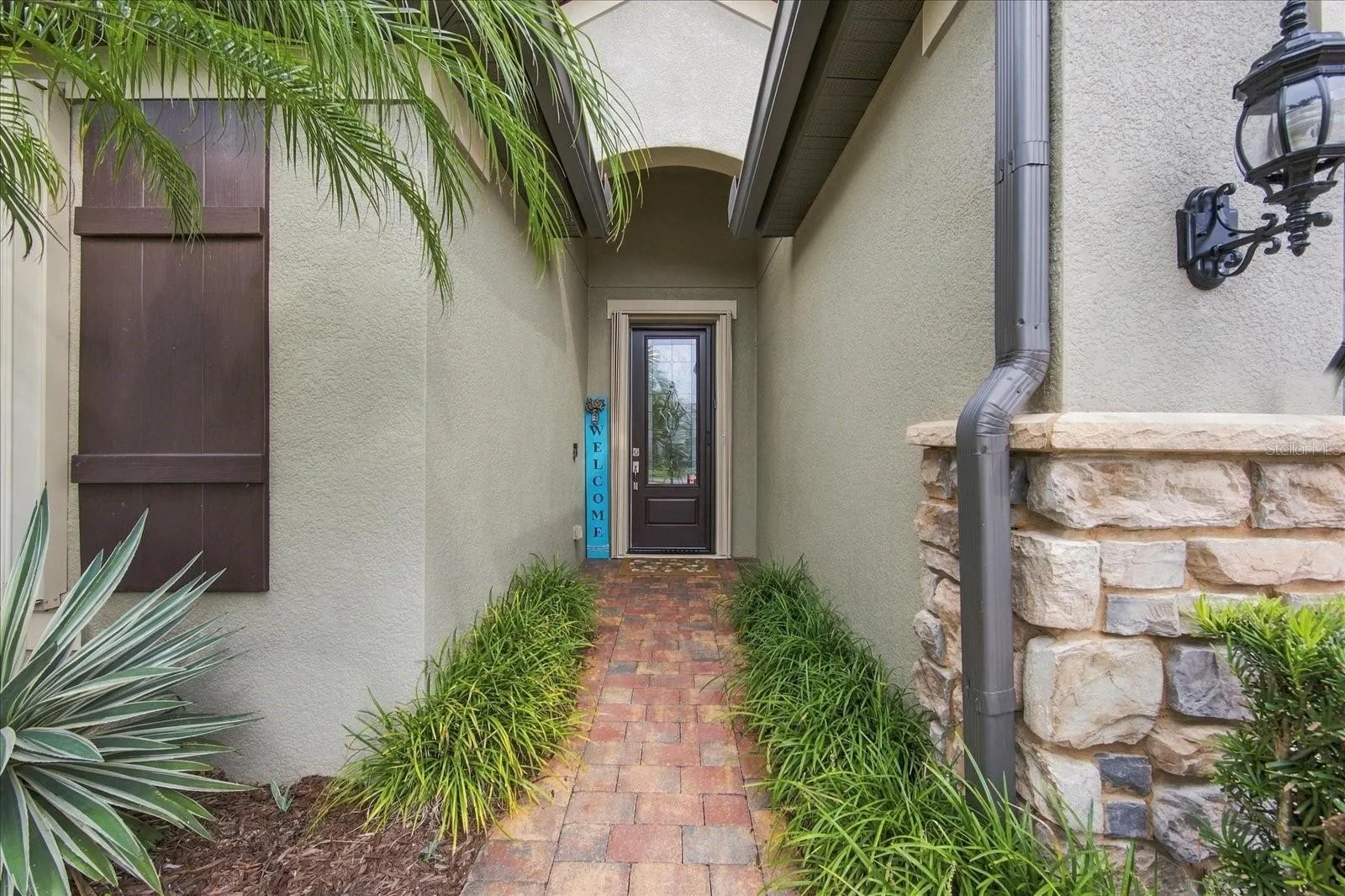 17218 SEAFORD WAY