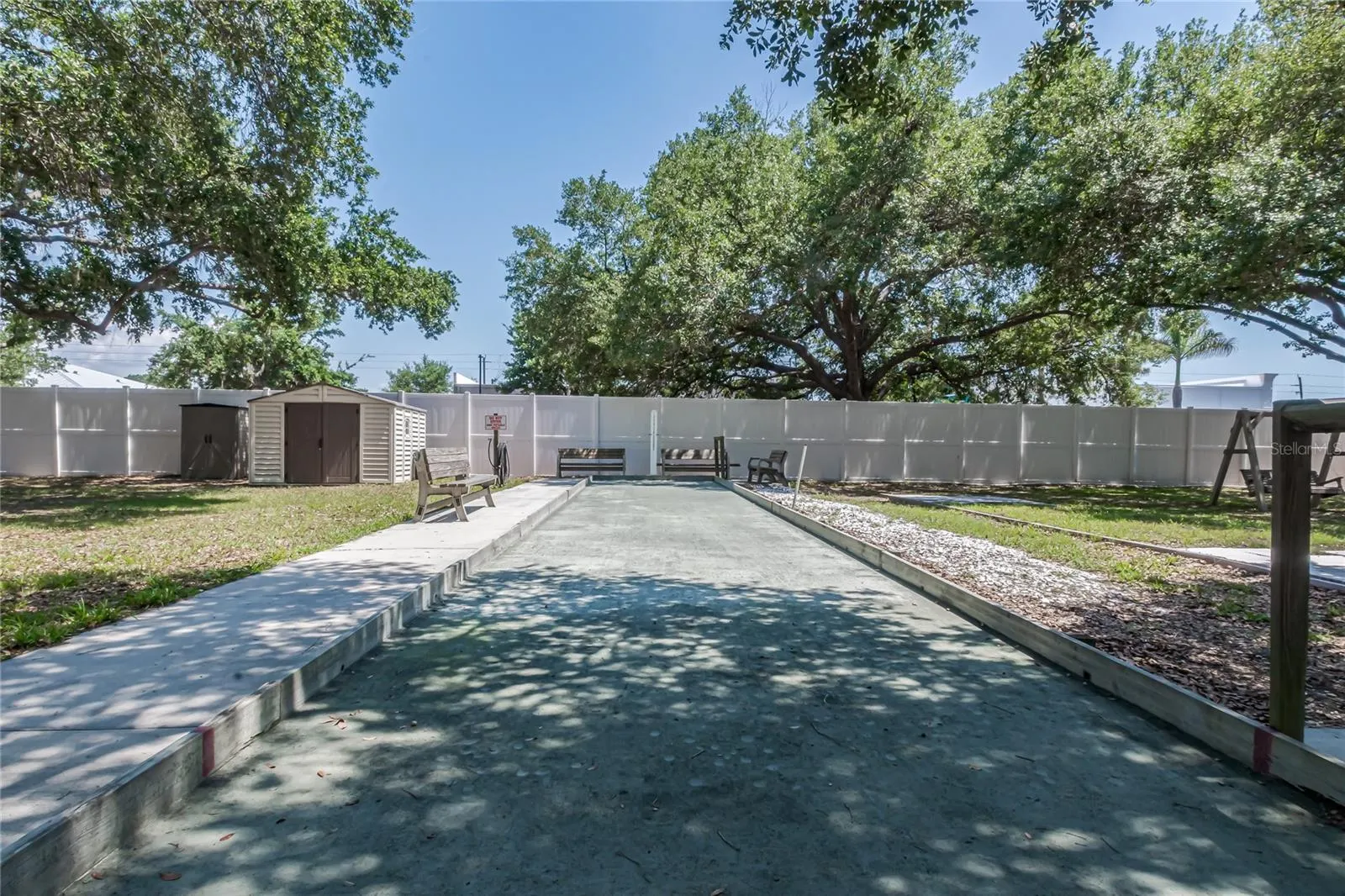 3329 EILEEN DR
