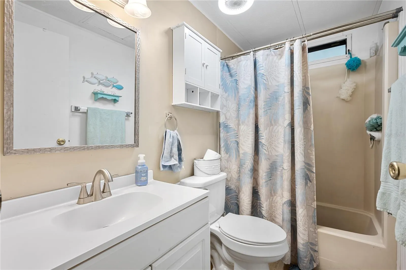3329 EILEEN DR