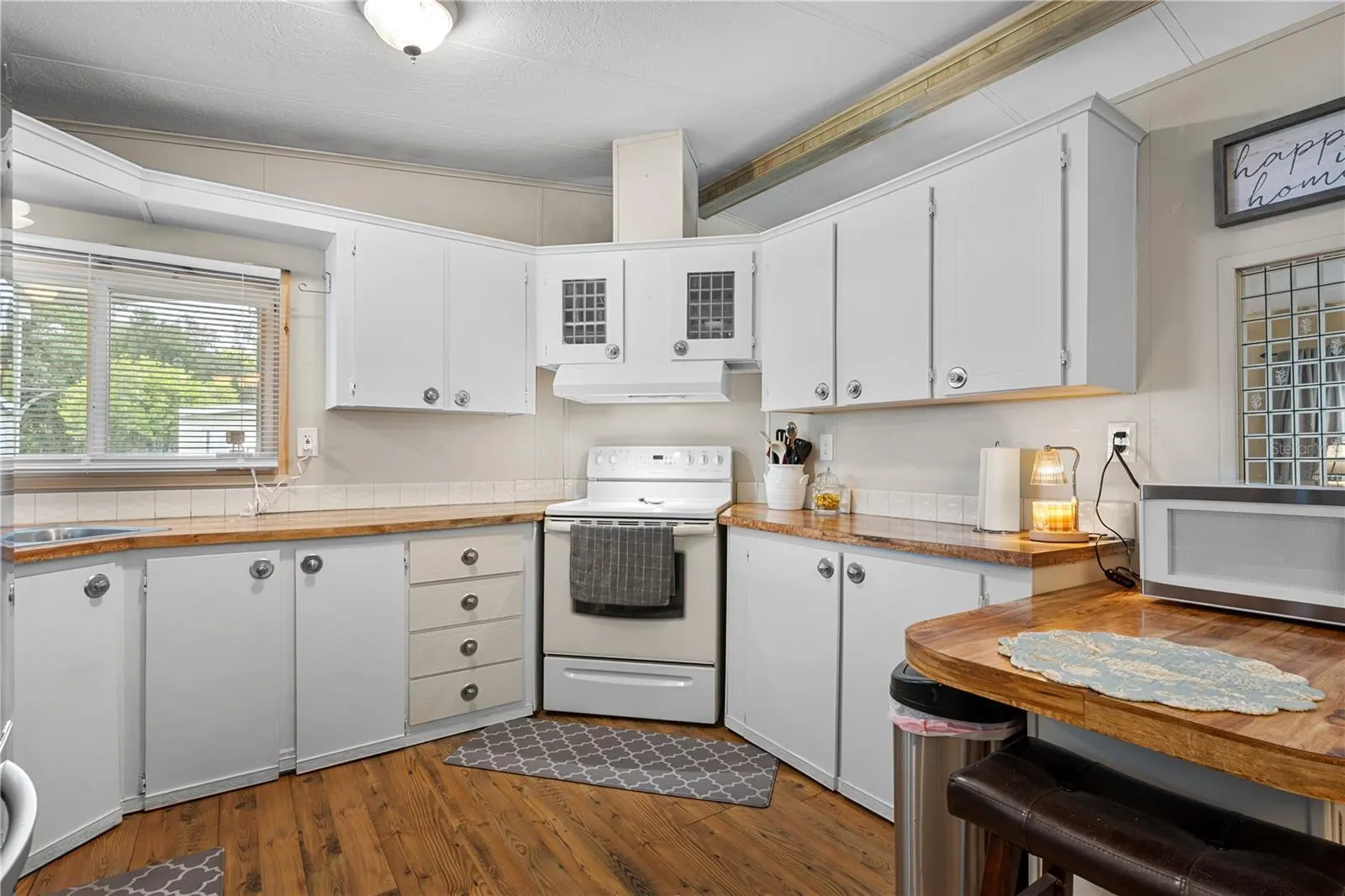 3329 EILEEN DR