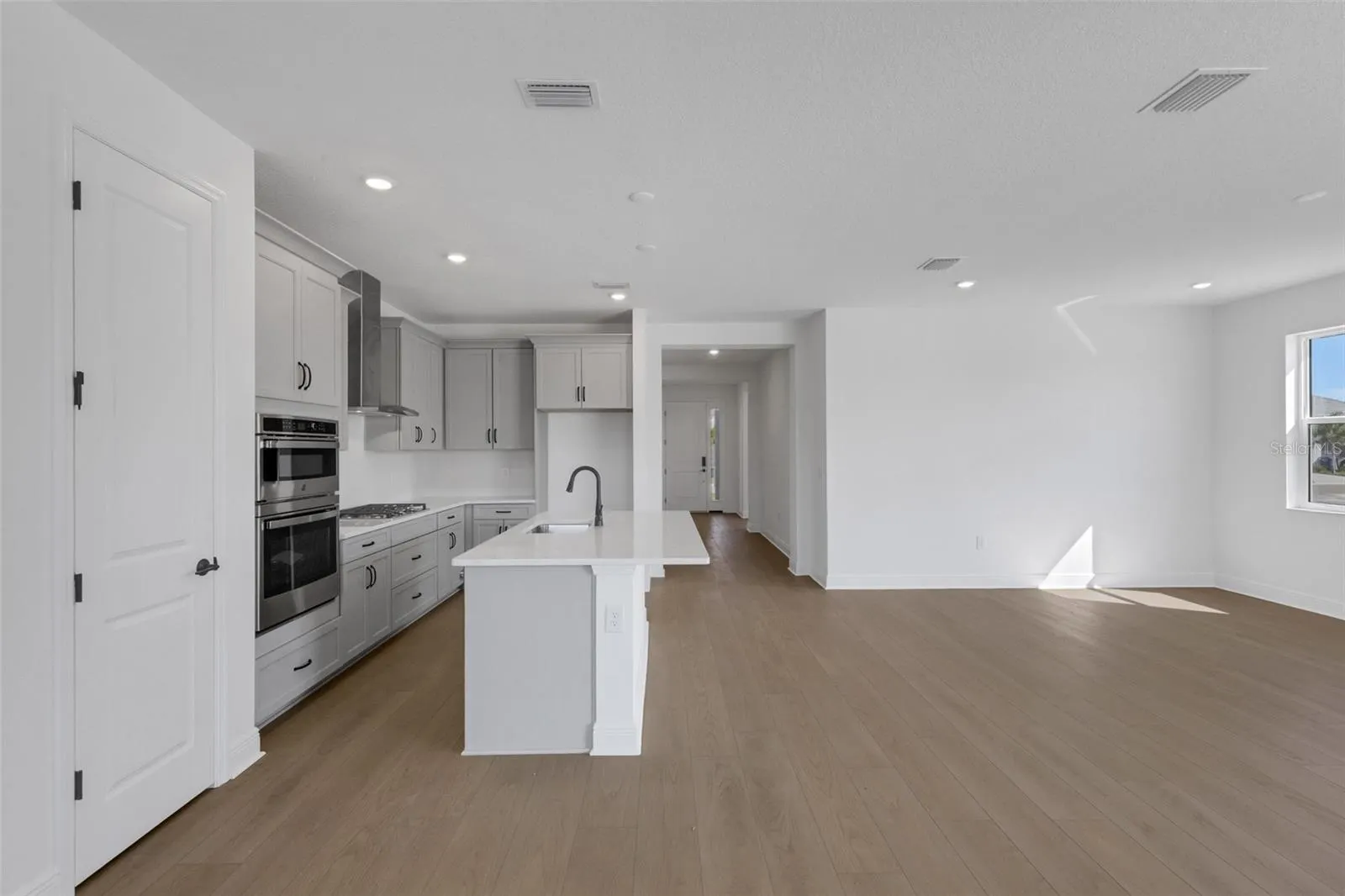 161 VISTERA BLVD