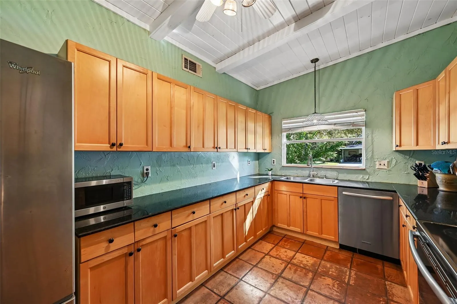 2110 EUCLID TER