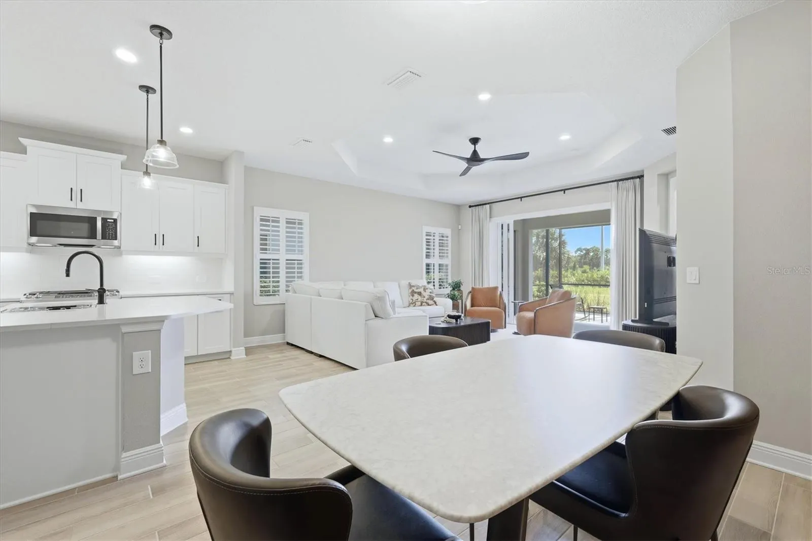 2321 BLUE MAHOE LN