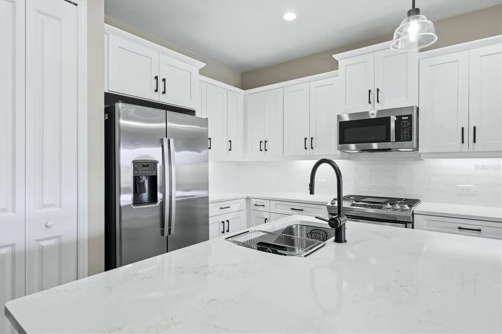 2321 BLUE MAHOE LN
