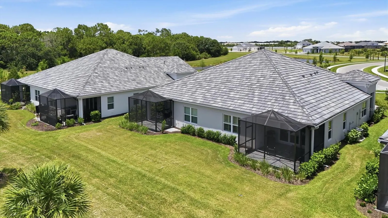 2321 BLUE MAHOE LN