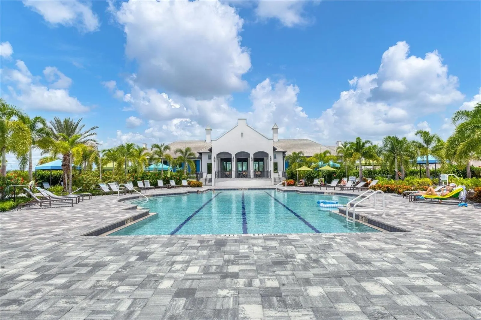 2321 BLUE MAHOE LN