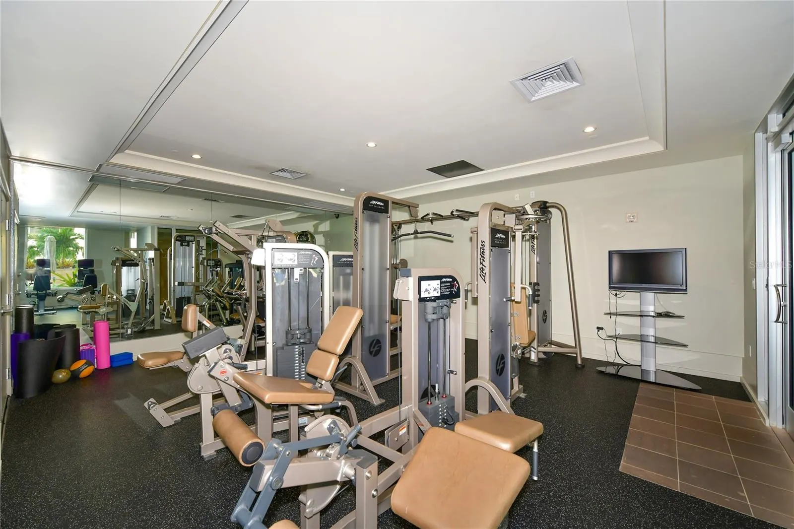 1350 MAIN ST #1208 #1208
