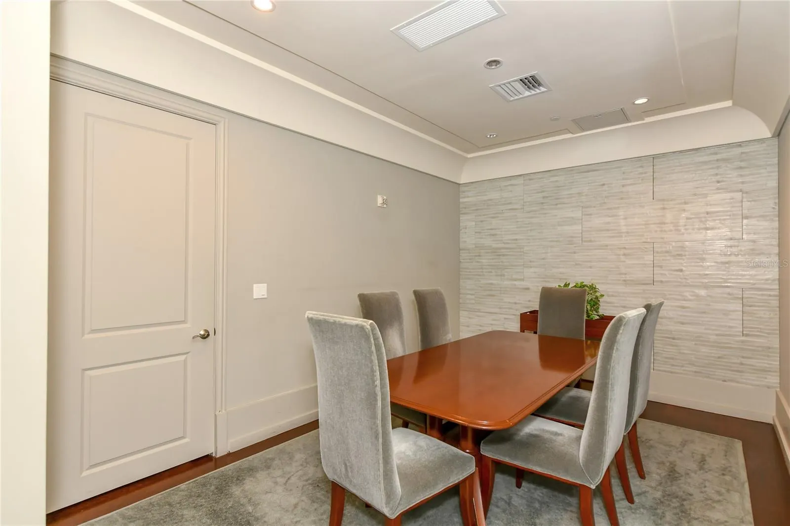 1350 MAIN ST #1208 #1208
