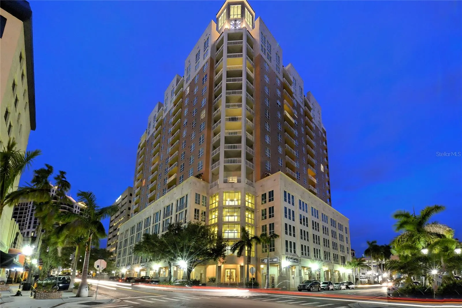 1350 MAIN ST #1208 #1208