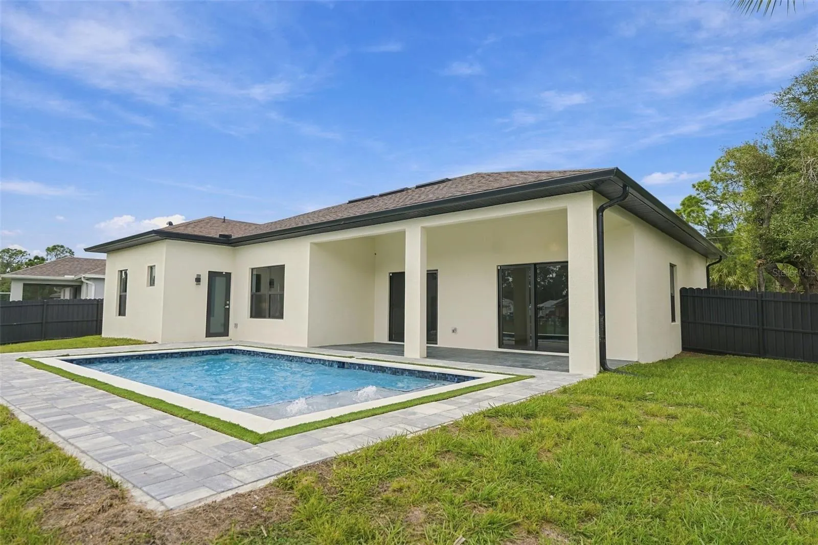 2524 WALLER RD