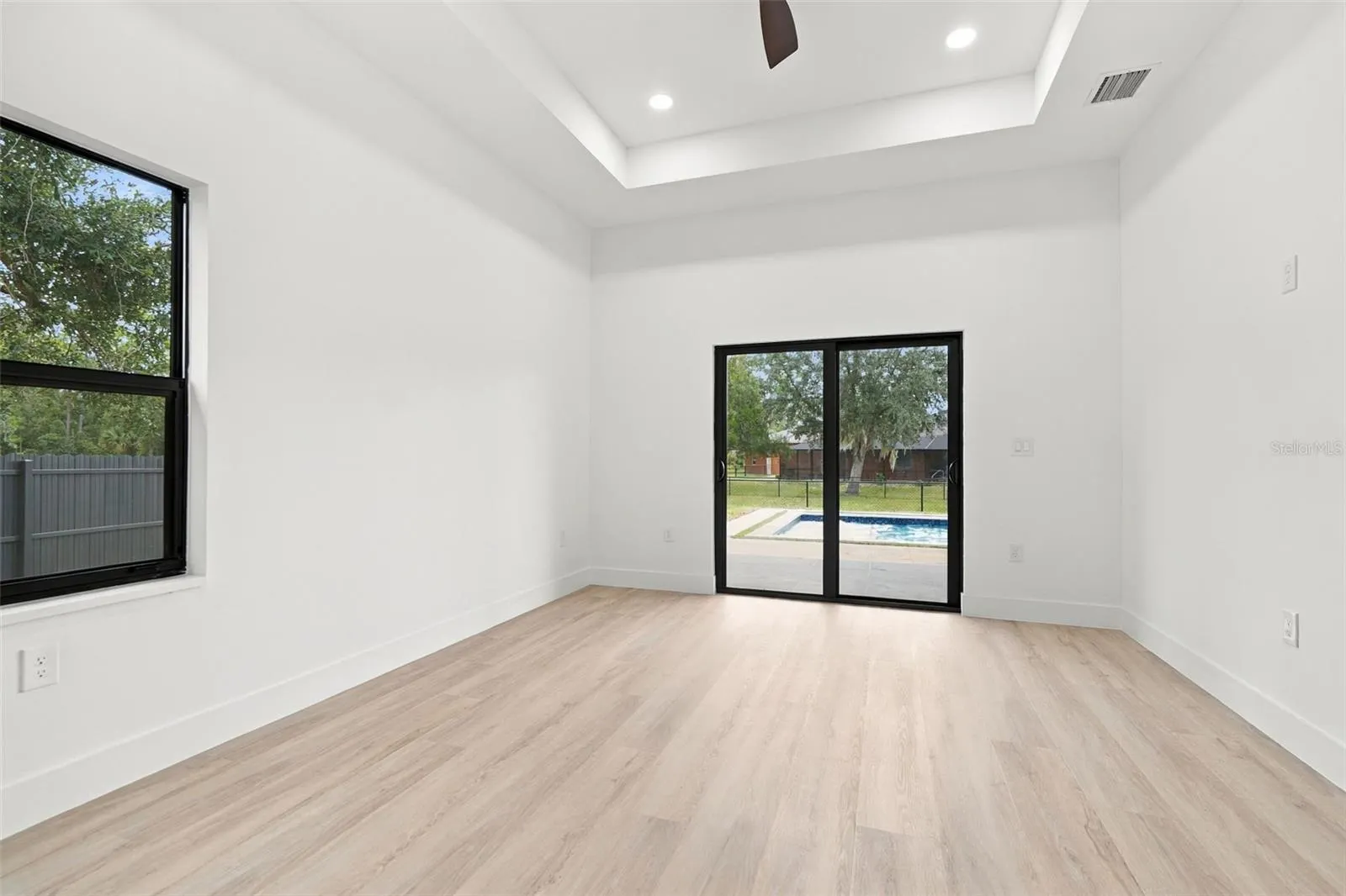 2524 WALLER RD